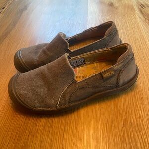 Keen Brown Canvas Slip-On Casual Shoes